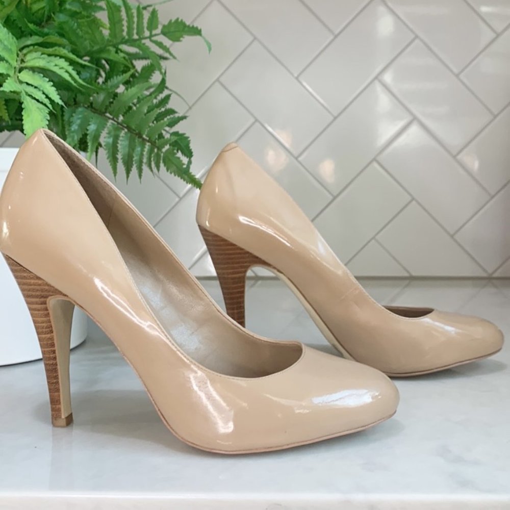 JS Collections by Jessica Simpson Nude/Beige Patent Heels/Pumps (Size 9/Size 40) - Picture 3 of 6